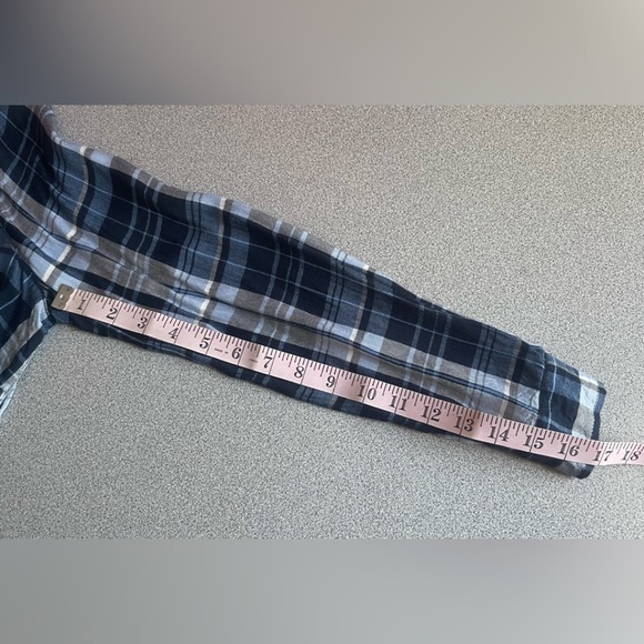 Brody Myles Blue Plaid Rayon Shirt Size Small - Picture 15 of 15